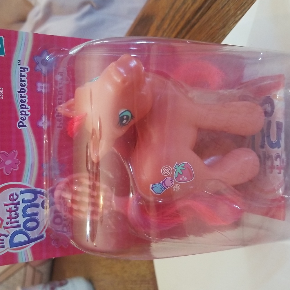 2003 my little pony pepperberry g3 mib
